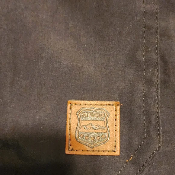 Men's Black Outdoor Vest - Picture 2 of 3